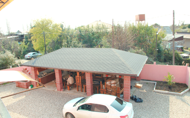 Rozovaya Laguna Guest House