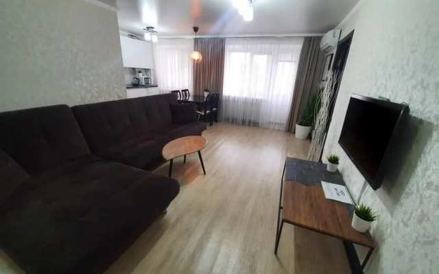 Vitalij HouseRent Dvuhkomnatnaya Po Ulitsy Musy Dzhalilya,21 Flat