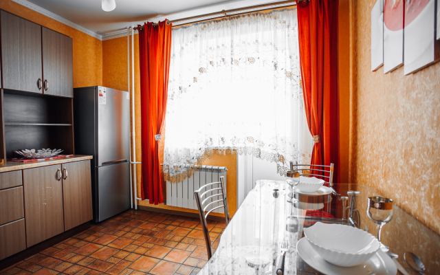 Na Prospekte Lenina 112 Apartments