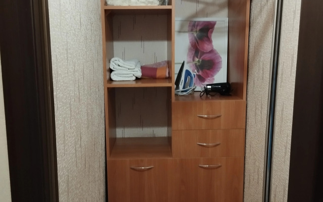 Tryokhmestnye tsentr.svetlaya teplaya Flat