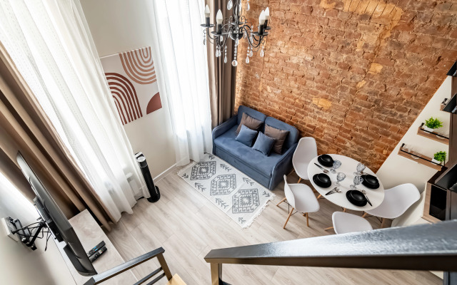 Stilnaya Studiya V Samom Tsentre Peterburga Flat