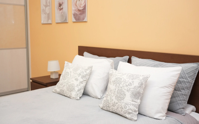 Квартира Просторная Двухкомнатная в Центре Города