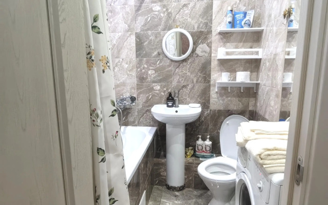 Svetlaya studiya ryadom s zh/d stantsiey Zvenigorod Flat