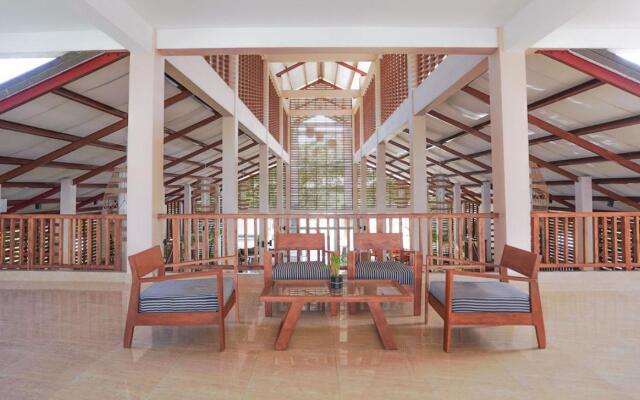 Breeze Pasikudah Resort Hotel