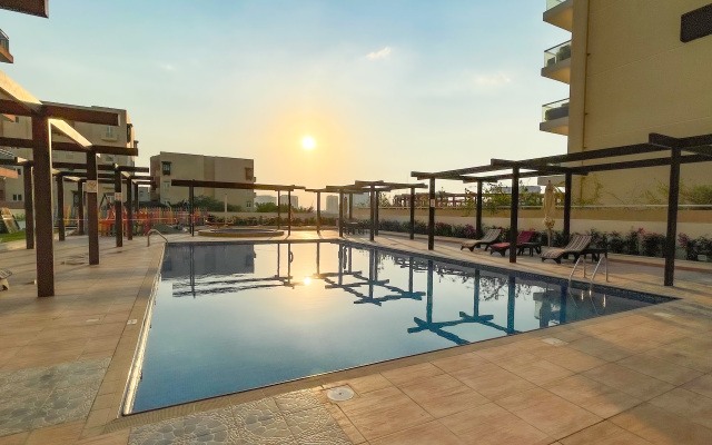 Elite LUX Holiday Homes - Spacious 1 BR Near Metro Station in Al Furjan Dubai