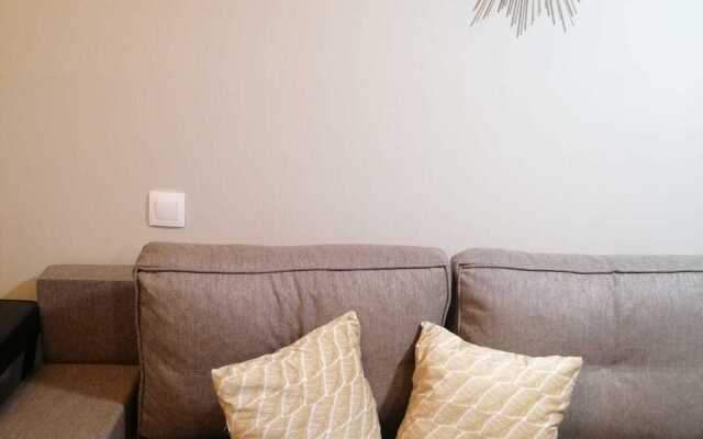 Na Avtomotornoy Apartments