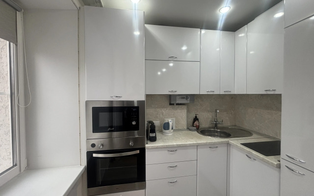 Uyutnaya na naberezhnoy Fedorovskogo do 4kh gostey Flat