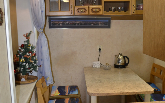 Dvukhkomnatnaya S Saunoy I Balkonom Flat