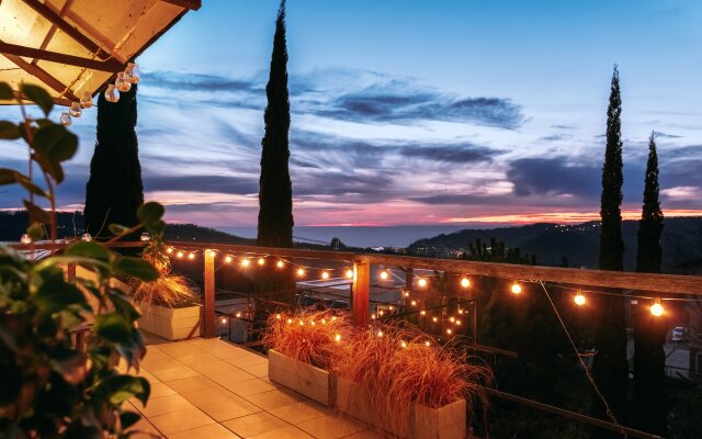 Гостевой Дом с Кипарисами в горах с видом на море