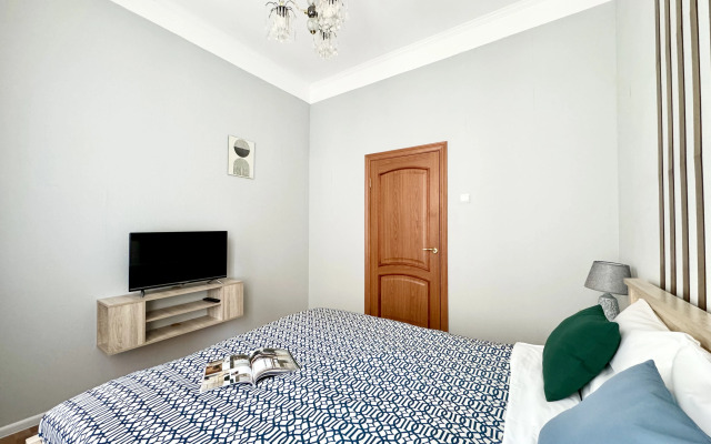 Uyutnaya Kvartira S Bolshoy Kukhney Flat