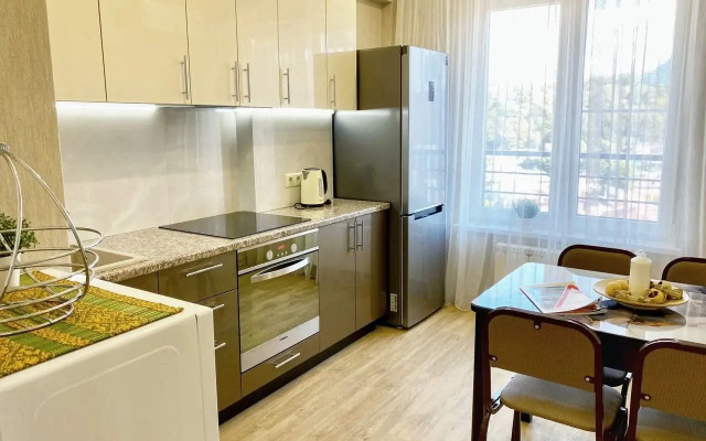 Ryadom S Plyazhem Flat
