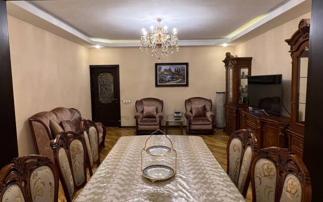 Darkhan Prospekt Mustakillik Apartments