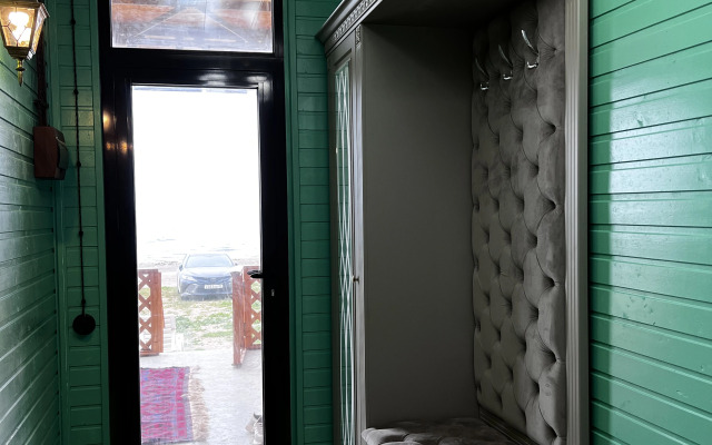 Dvukhetazhny 2/2 Guest house