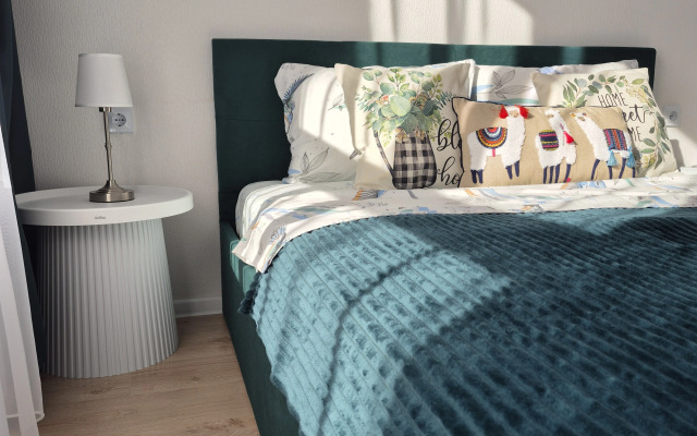 Квартира 1 комнатная улица Лучистая 8