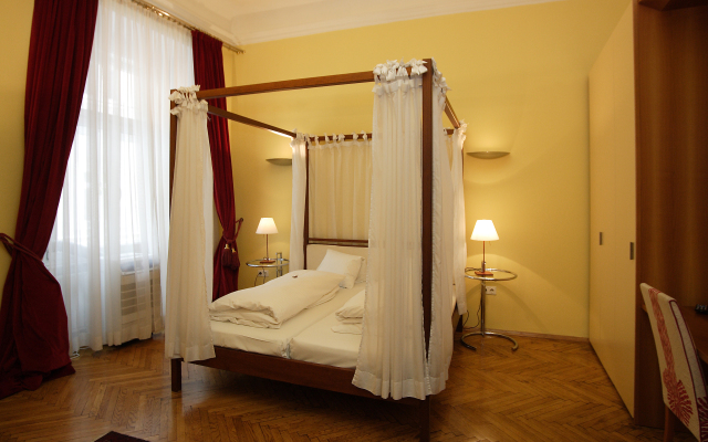 Отель Boutique Hotel Dom - Rooms & Suites