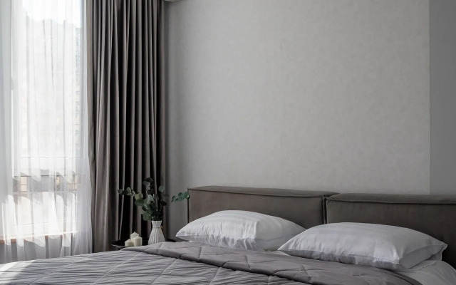 Bolshaya I Stilnaya S Vidom Na Gory Flat