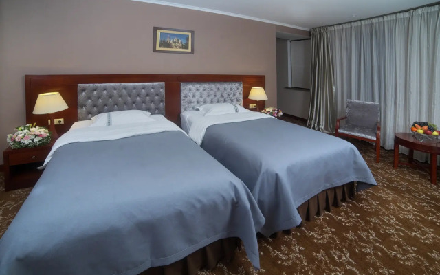 Grand Voyage Hotel