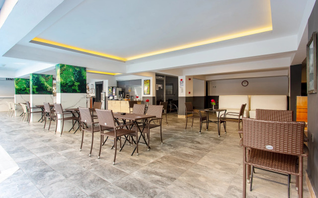 Aslan City Hotel