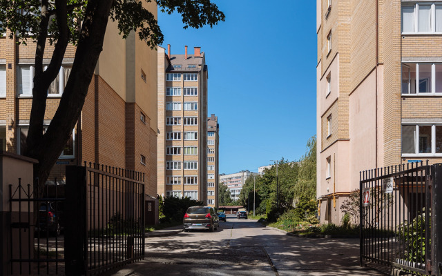 Prostornaya I Uyutnaya Dvukhkomnatnaya Flat