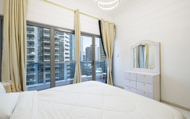 Luxury and Spacious Full Marina View Flat