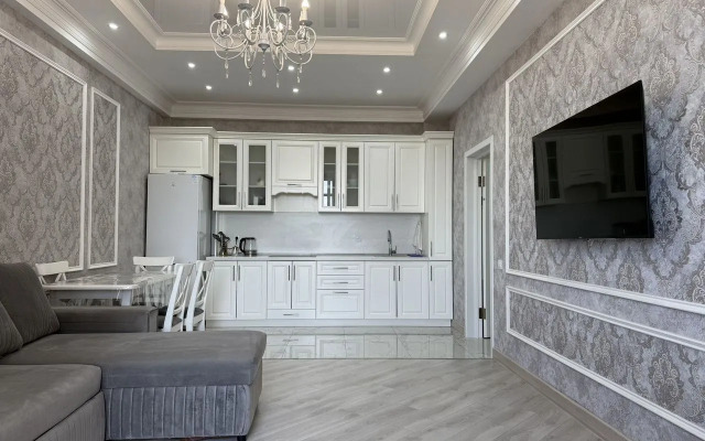 Квартира c Видoм нa Мopе в Доме Клаcса Люкc