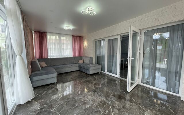 U Morya Ark Guest House