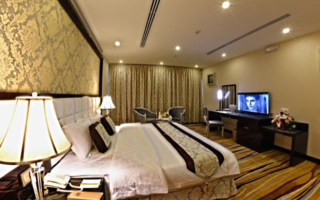 Отель Garden Plaza