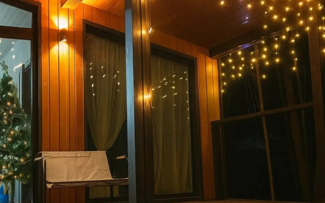 Частный дом Трехкомнатный домик с баней в тихом лесу