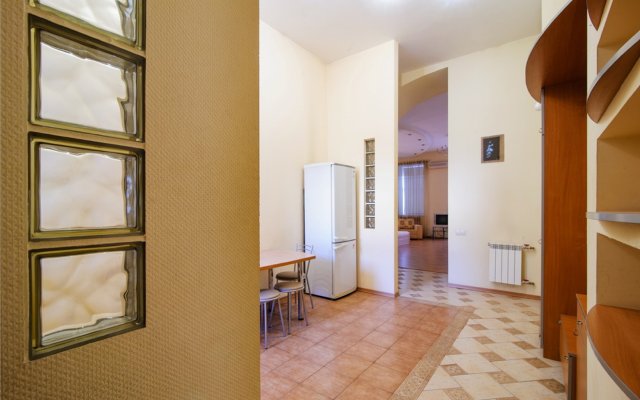 Privokzalnaya Ploschad Apartments