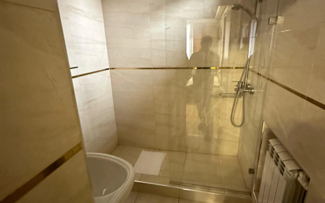 Izumrud Hotel