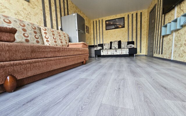 L.v.hotels Na Pervomayskoy 18a Flat