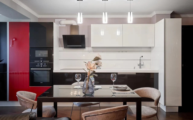Reverie Vip2000 Apartments