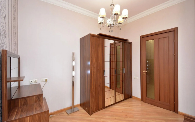 3-komn. v tsentre goroda na Severnom prospekte Flat HH550