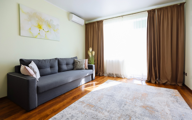 R Line Korolevskij Vorota Flat