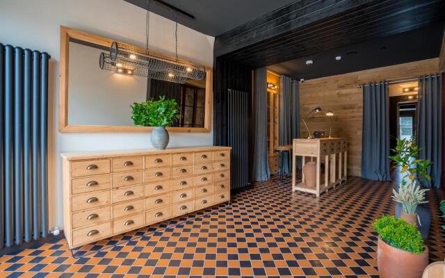 Hotel 1740 hotel