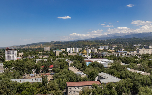 36. Samiy Tsentr. Vid na Gorod i Gory. Idealno dlya Komandirovannykh i Turistov Apartments