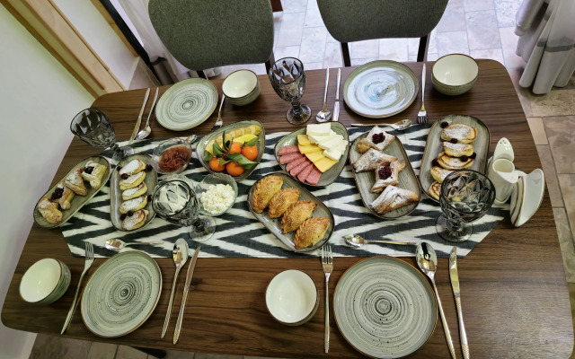 Shukran Hotel