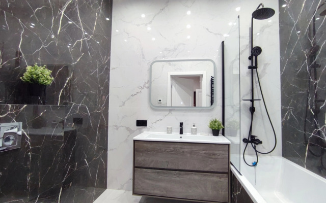 2kh Komnatnye Apartamenty Kranzdeluxe White 1