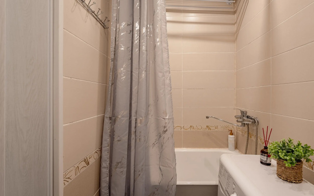 Uyutnaya Studiya U Botanicheskogo Sada Apartments