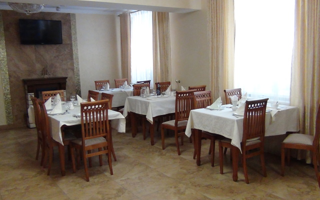 Neftyanik Hotel