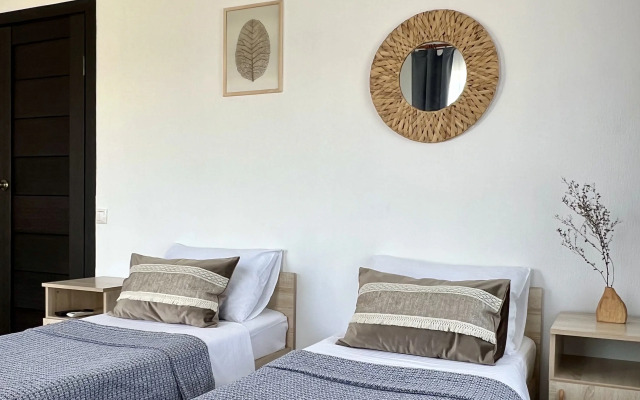 Podsolnuh Village Guest House