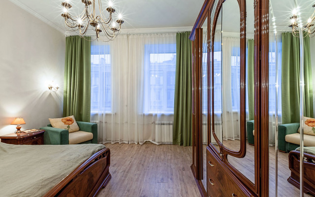 Апартаменты с видом на улицу Марата