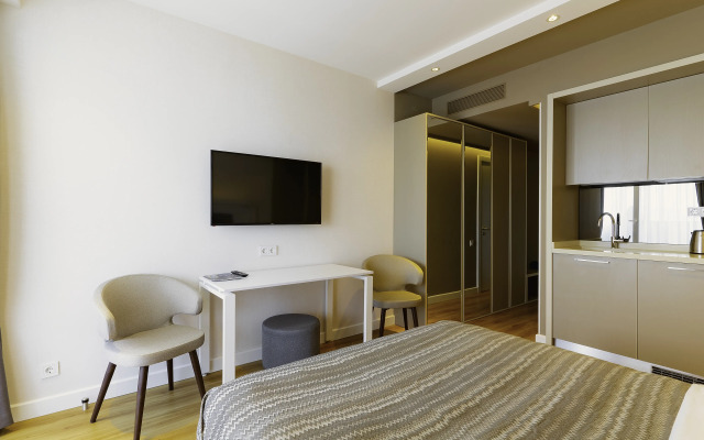 Alliance Palace by Grand City Apartment Hotel