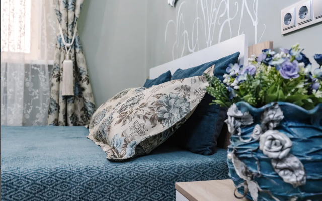 Buketika Ryadom S Parkom V Tsentre Goroda Apartments