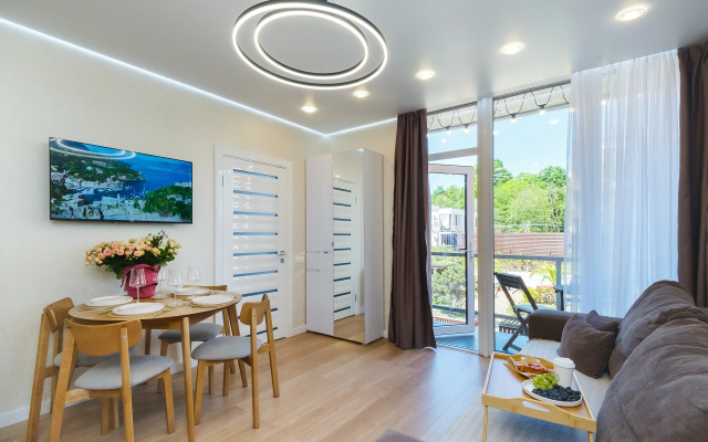 Green Palace 6 S Podogrevaemym Basseynom Krugly God Apartment