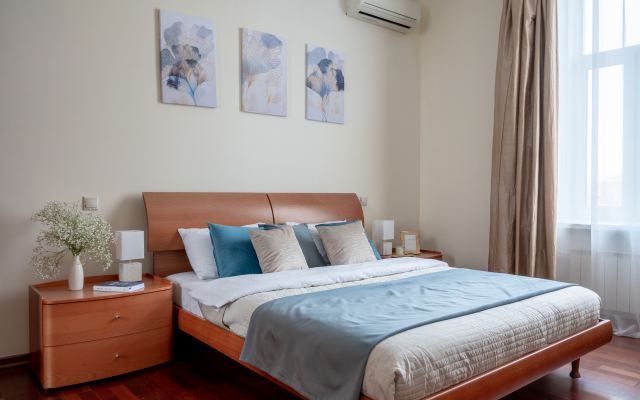 GM LUX Trehkomnatnaja na Arbate Apartments