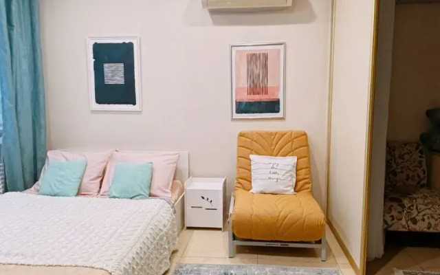 Na Tsvetochnoy 44/3 Apartments