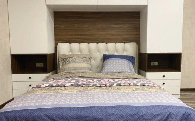 Odnokomnatnye Ulitsa Nikoly Tesly 8 Apartments