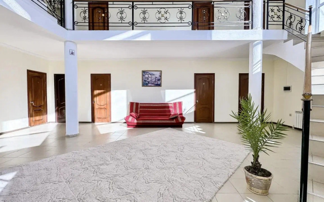 Piramida Guest House
