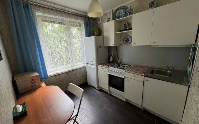 Na Turistskoy Ulitse 10 Flat